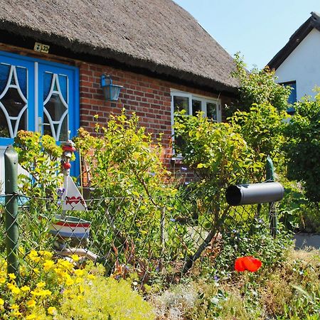 Hausboot Lydia Mit Sauna Und Elektrokamin - Hausbooturlaub Auf Ruegen Gager Exterior foto