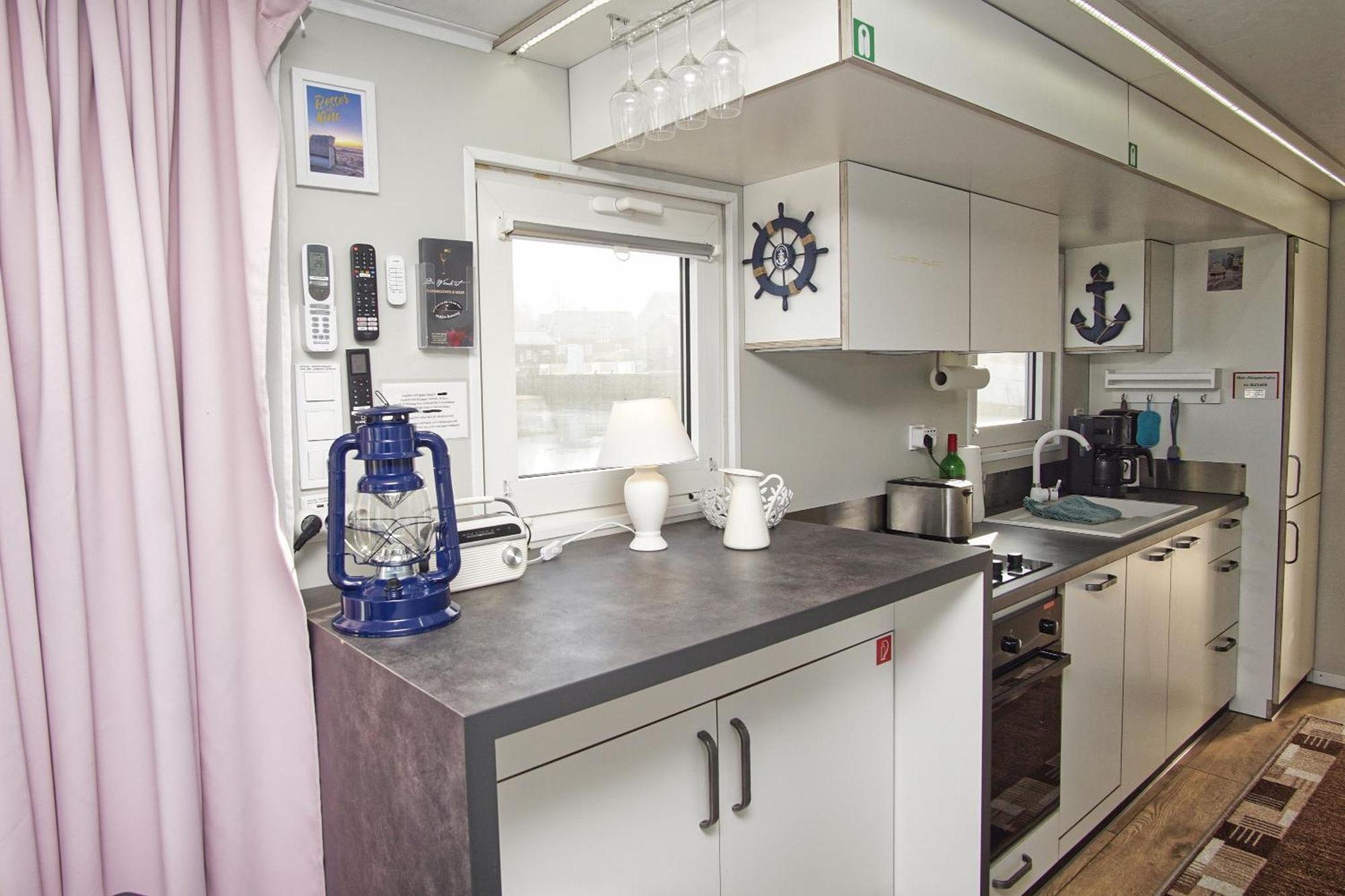 Hausboot Lydia Mit Sauna Und Elektrokamin - Hausbooturlaub Auf Ruegen Gager Exterior foto