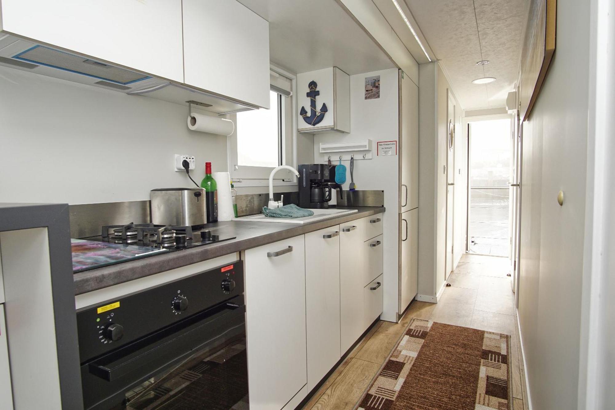 Hausboot Lydia Mit Sauna Und Elektrokamin - Hausbooturlaub Auf Ruegen Gager Exterior foto